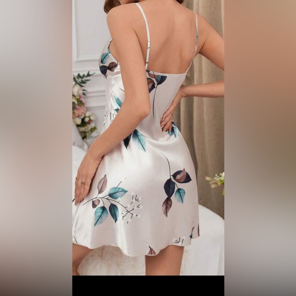 Pink Silk Floral Women’s Nightgown - Picture 3 of 3